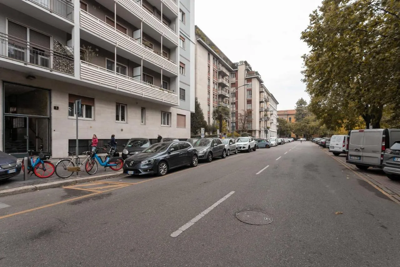 Luna Homes - Studio In Corso Sempione Milano 0*,